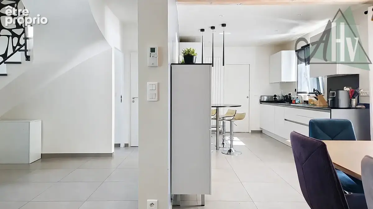 Maison familiale rénovée de 130 m2, jardin, véranda et garage - photo 6
