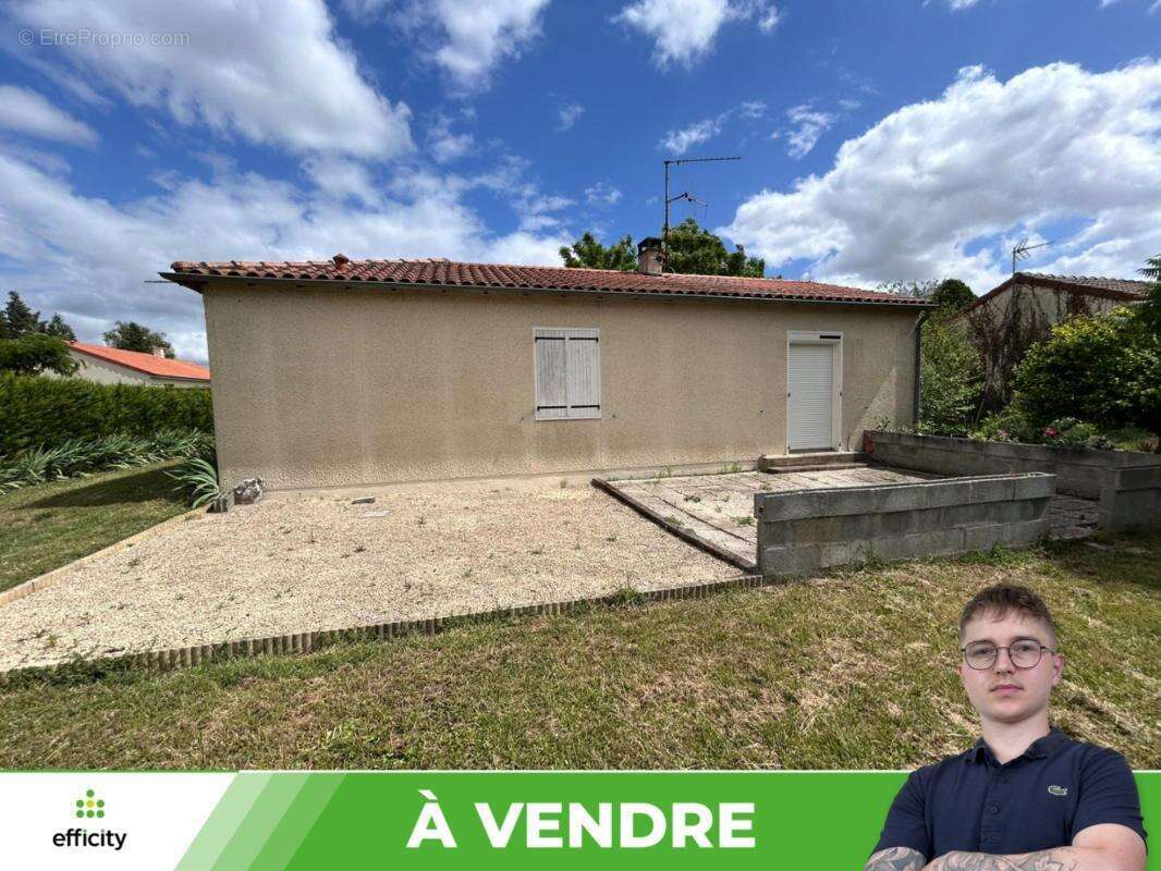 Maison à MONTS-SUR-GUESNES
