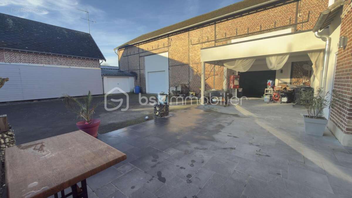 Maison à SAINT-QUENTIN