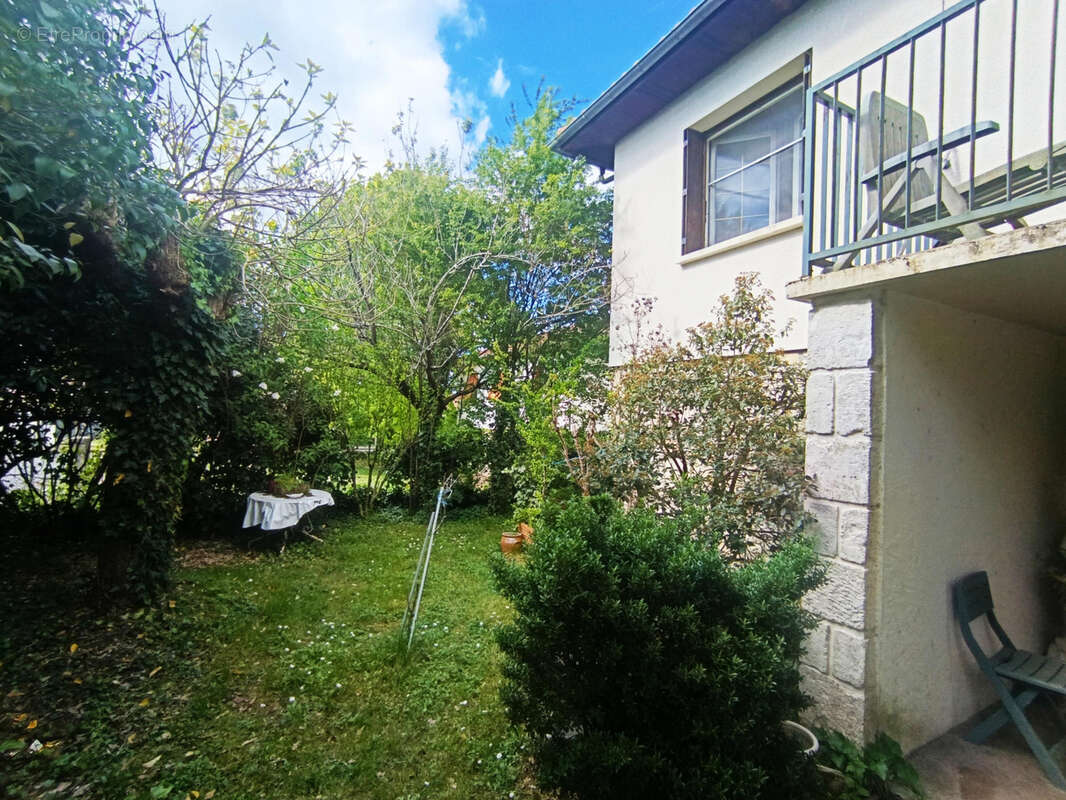 Maison à MONTAYRAL