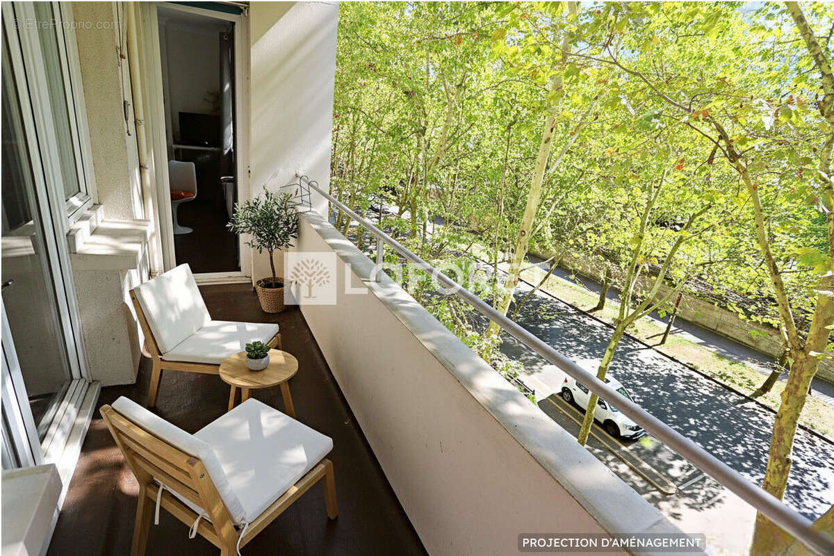 Appartement à PARIS-14E