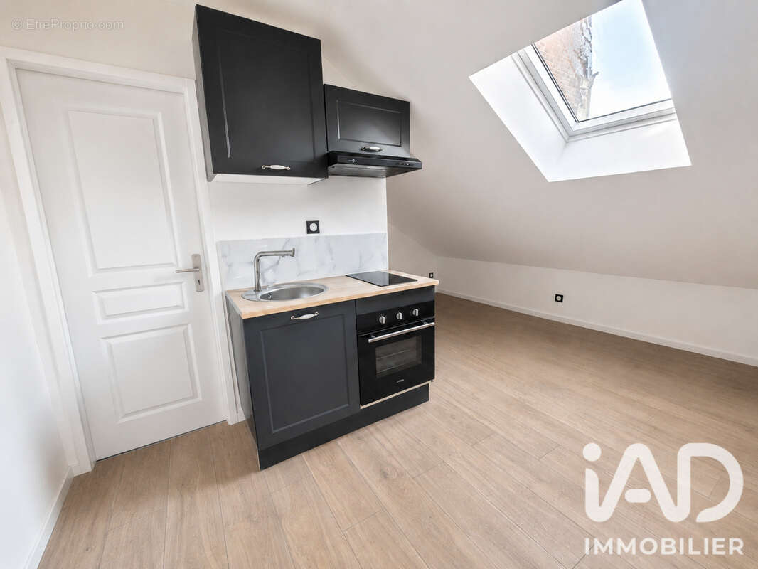 Appartement 290 m² à Charleville-Mezieres  - photo 4