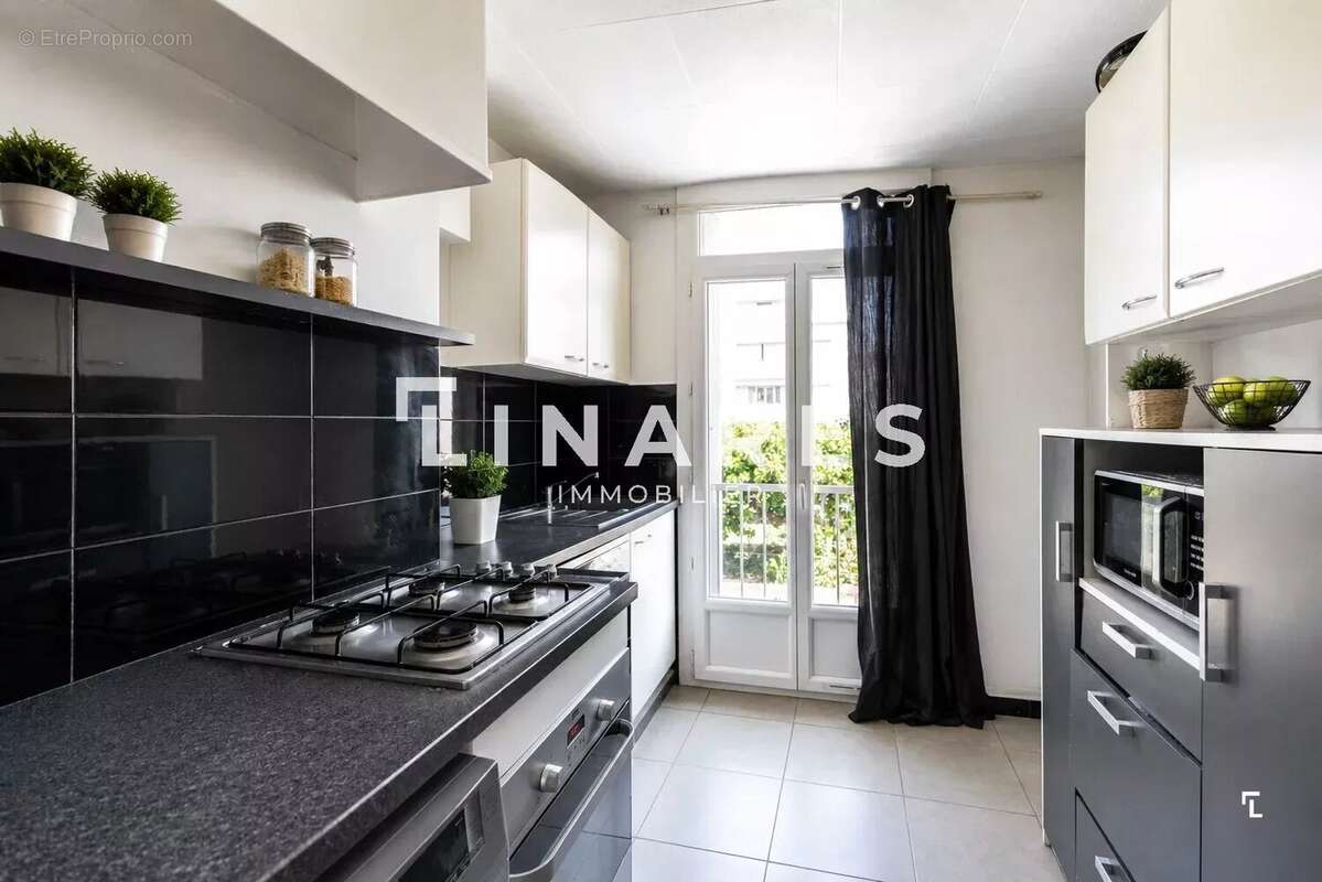 Appartement à MARSEILLE-11E