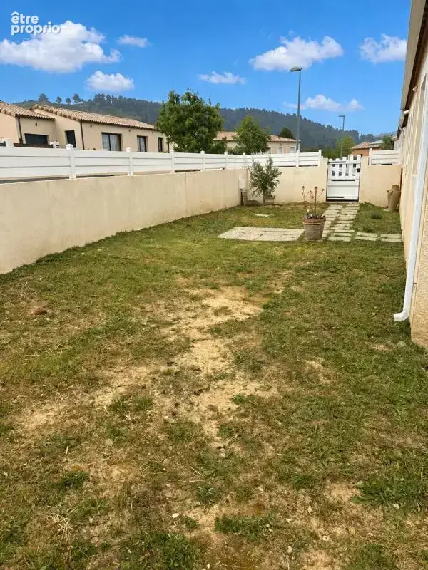 BIZE-MINERVOIS : Maison récente 92 m² avec garage et fort potentiel extérieur - photo 2