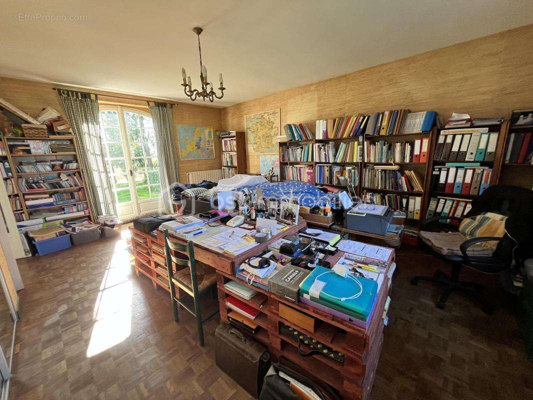 Maison à SAINT-MARTIN-DES-CHAMPS