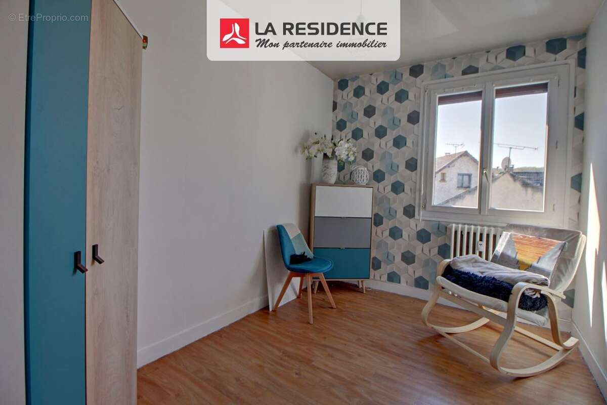 Appartement à VILLEPREUX