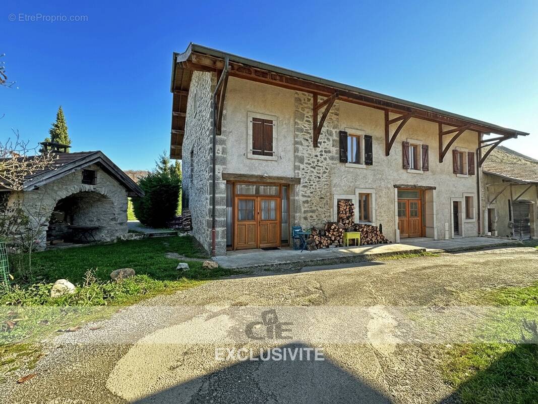 Maison à MINZIER