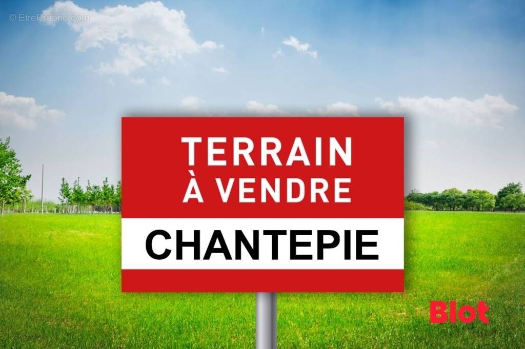 Terrain à CHANTEPIE