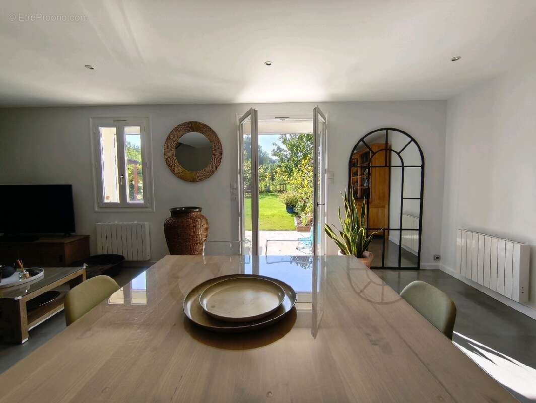 Maison à NESLES-LA-VALLEE