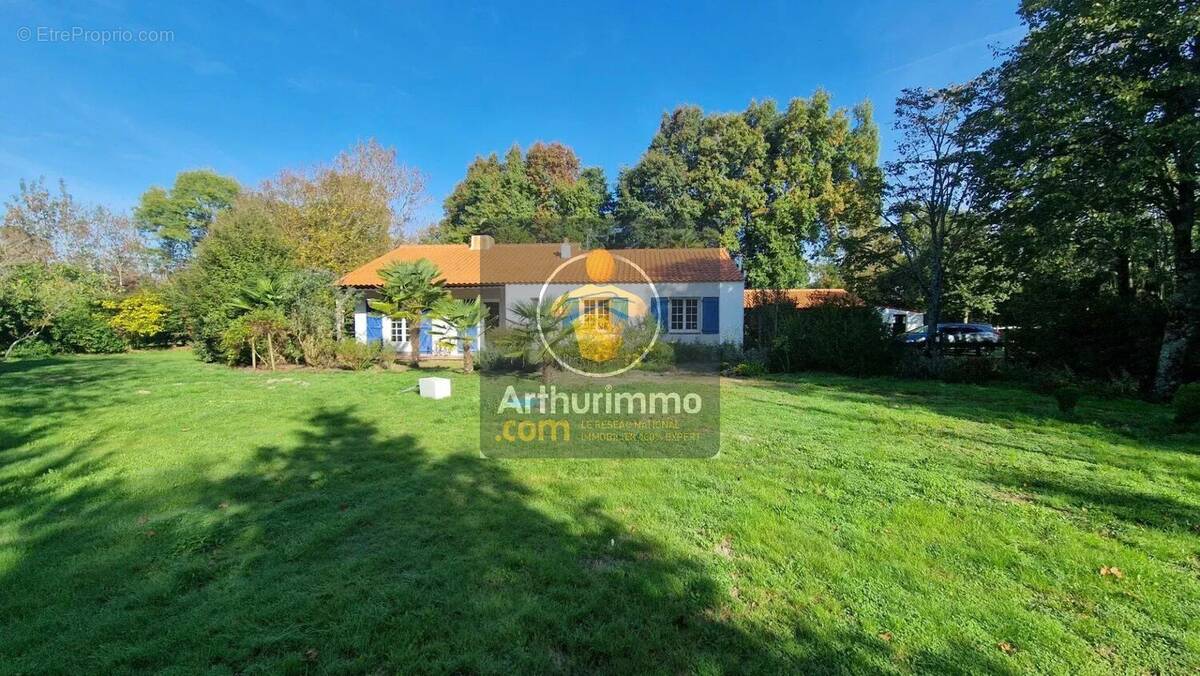 Maison à BOIS-DE-CENE