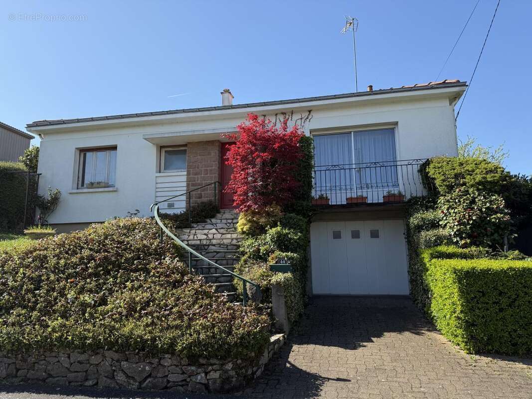 Maison à LE MAY-SUR-EVRE