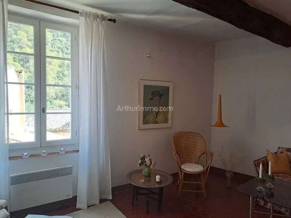 Maison à ENTRECASTEAUX