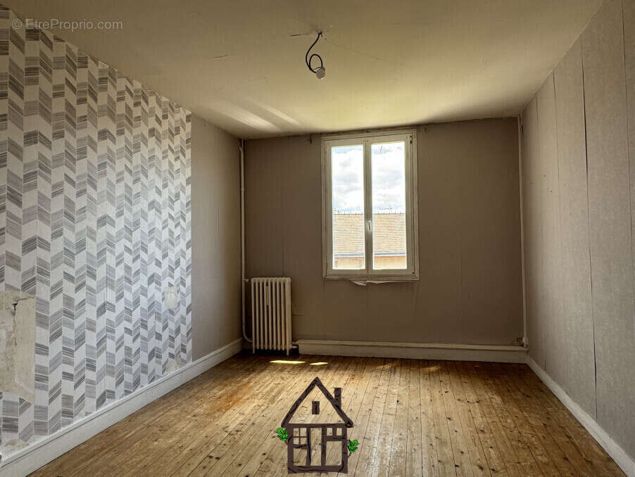 Maison à HEUBECOURT-HARICOURT