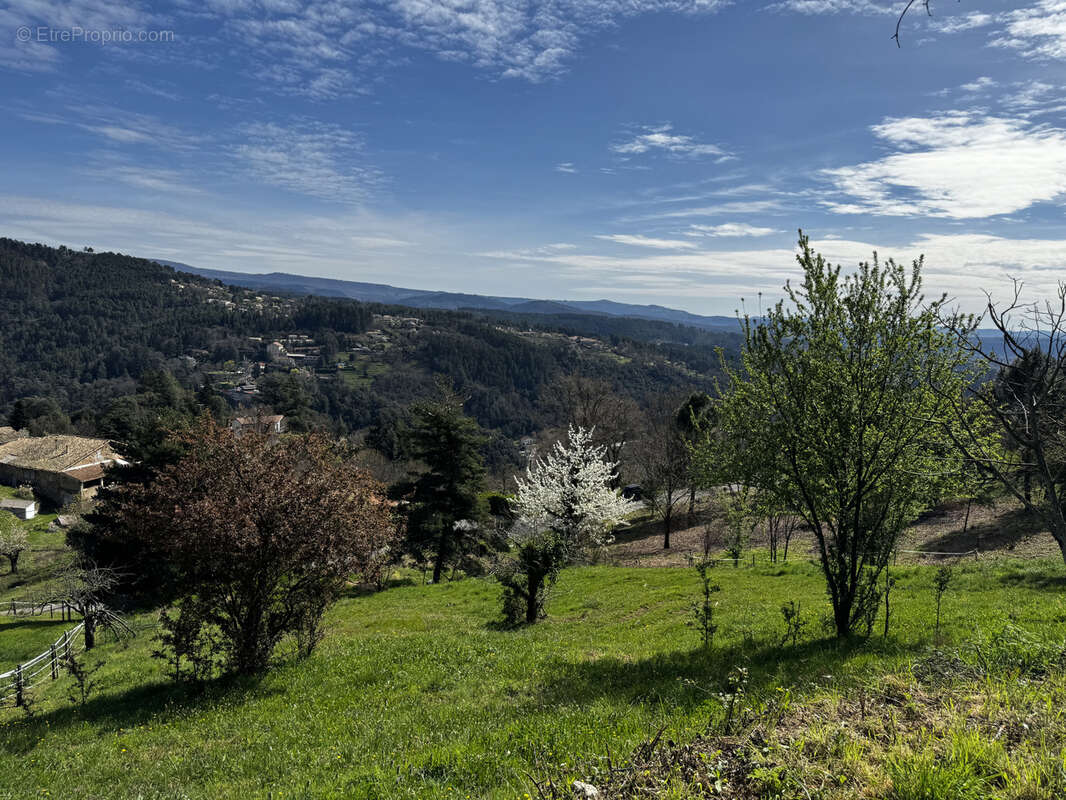 Terrain à VALS-LES-BAINS