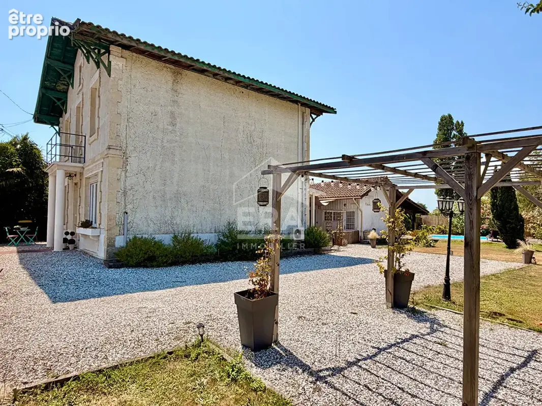 Photo Maison à Hostens au prix de 375 500€