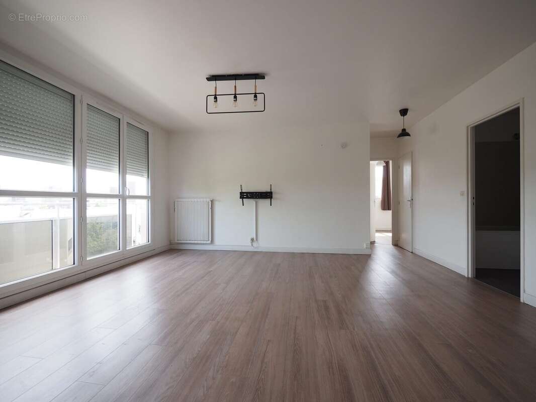 Appartement à FONTENAY-LE-FLEURY