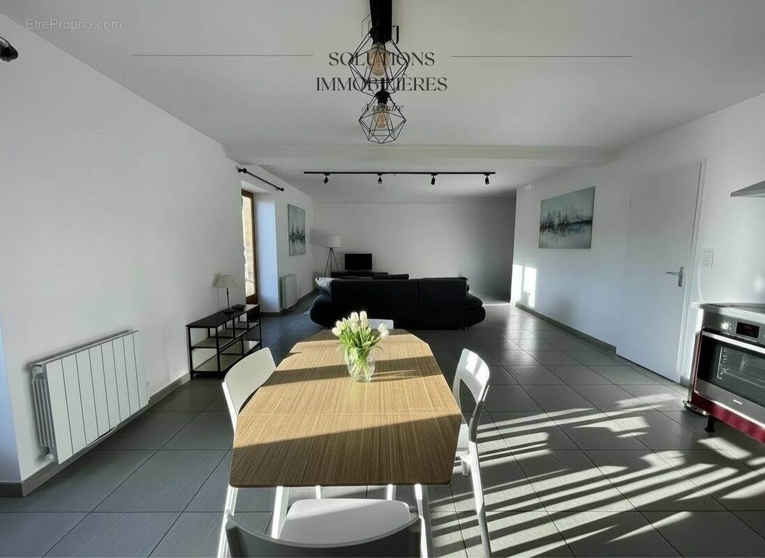 Appartement à CONDRIEU