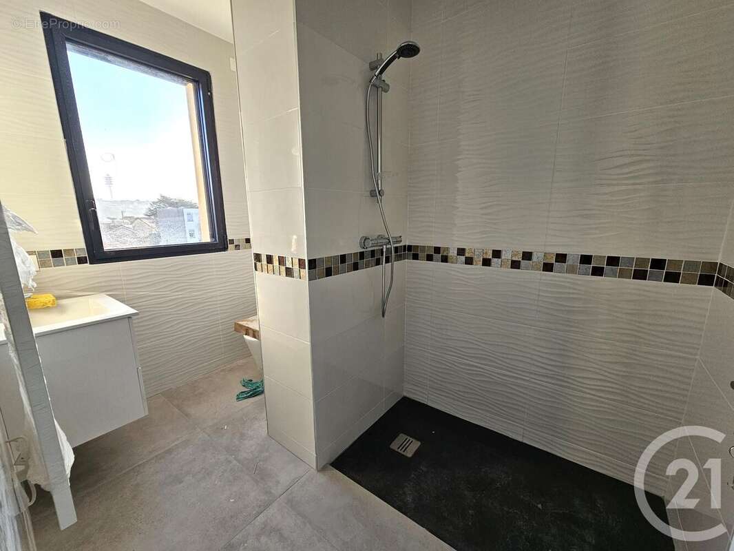 Appartement à SAINT-MAUR-DES-FOSSES