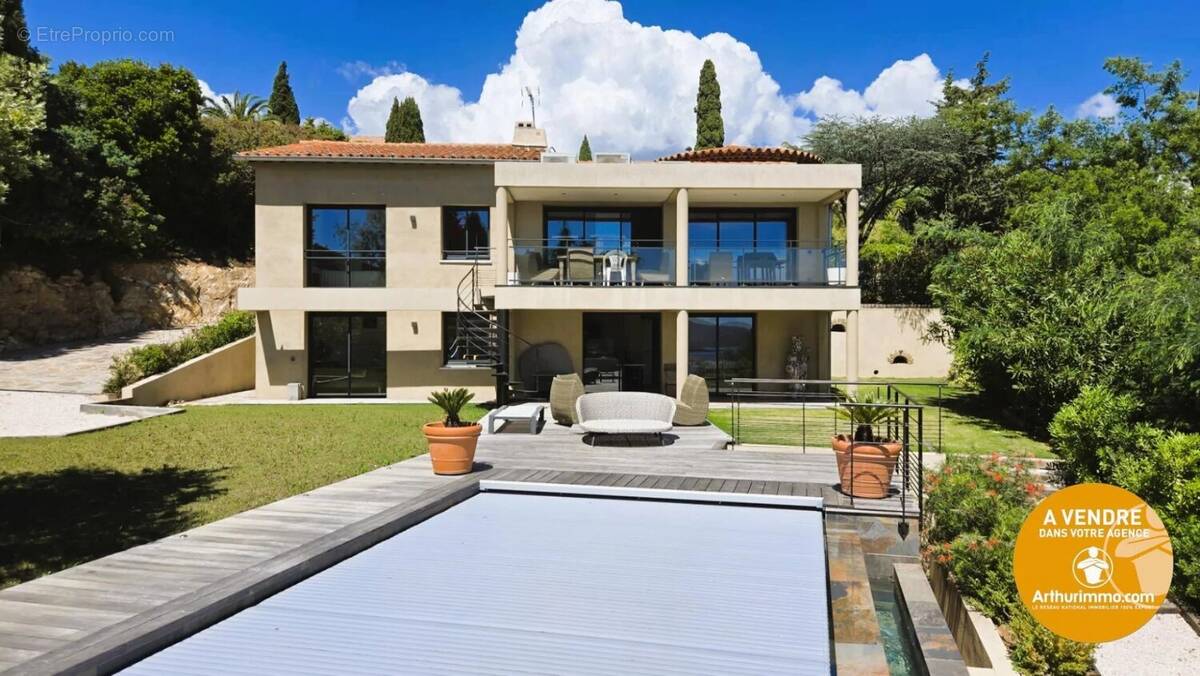 Maison à LE LAVANDOU