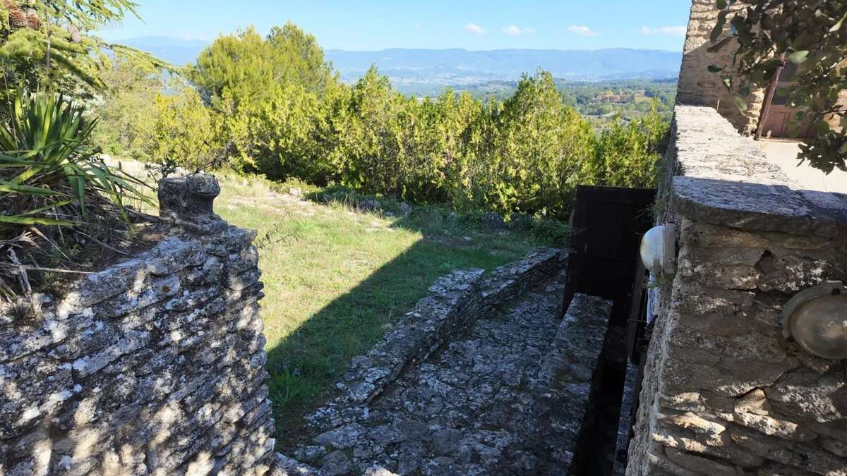 Maison à BONNIEUX