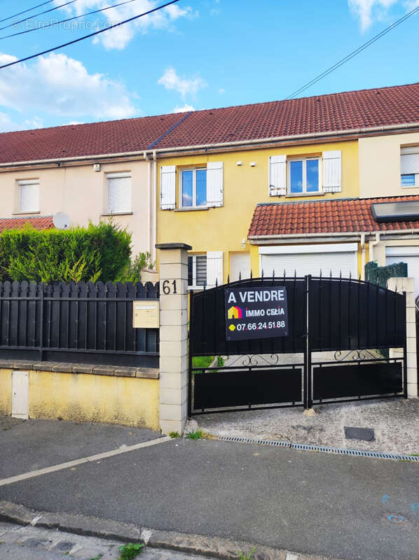 Maison à LE BLANC-MESNIL