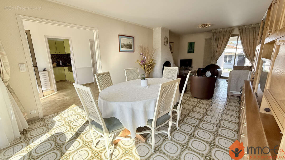 Maison à TREMBLAY-EN-FRANCE