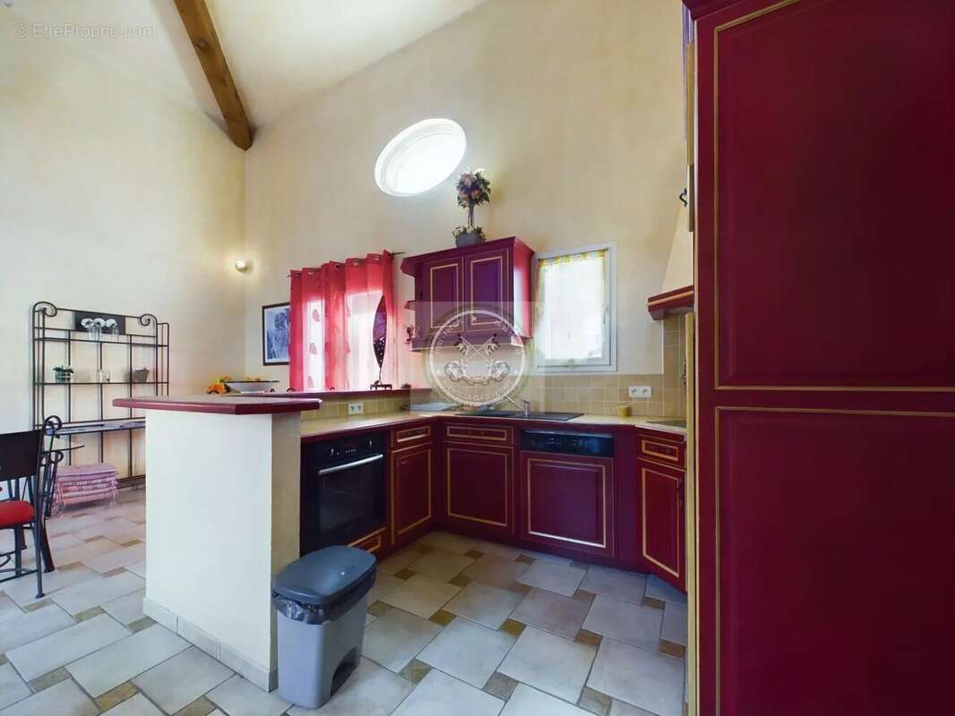 Maison à ROQUEBRUNE-SUR-ARGENS