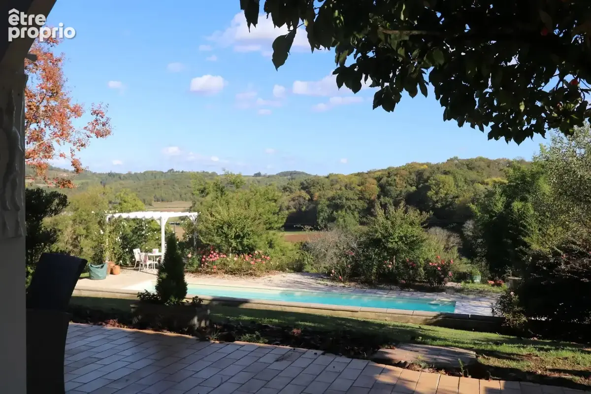 Charmante maison avec 2/3 chambres, grange, grand jardin et piscine. - photo 26