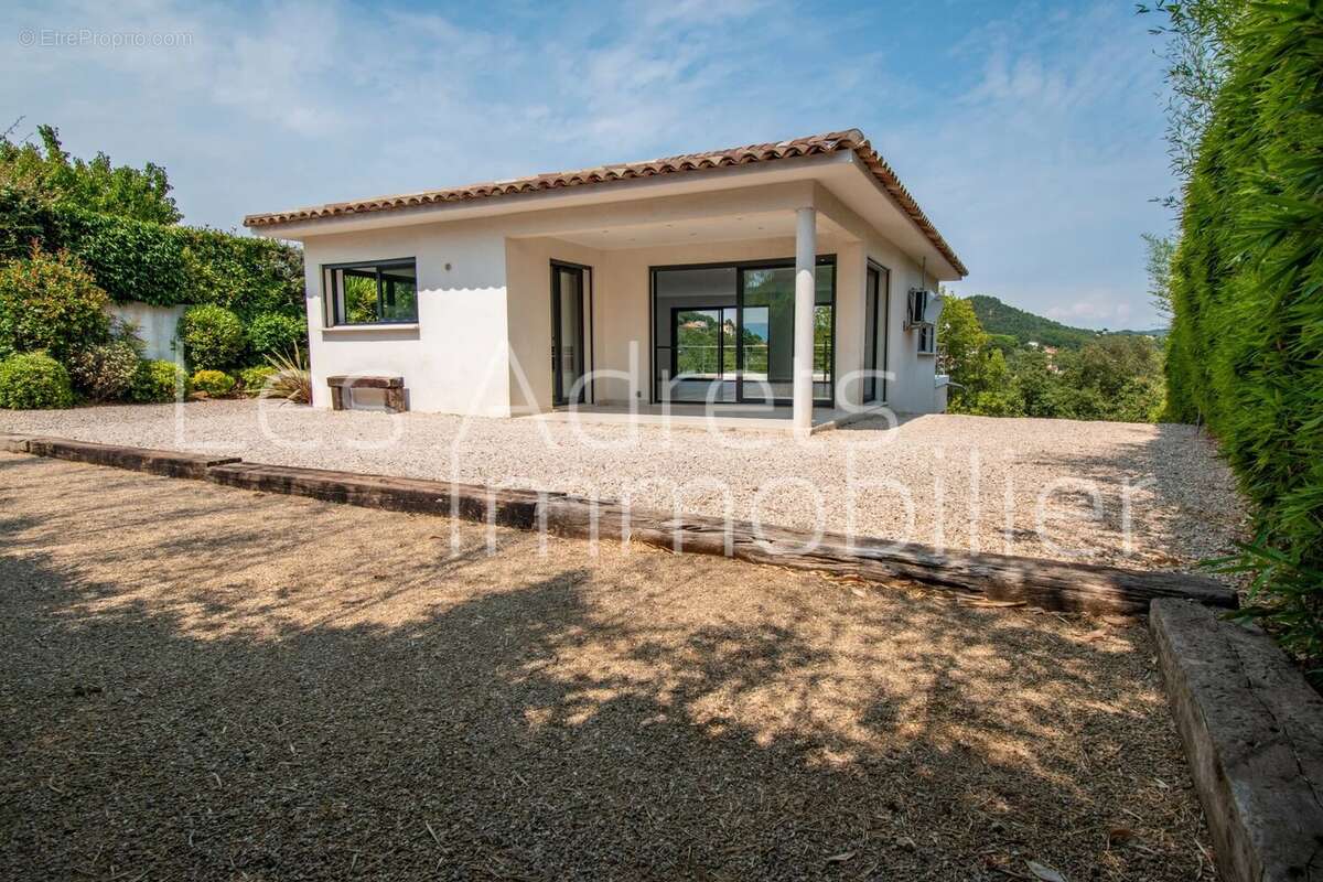 Maison récente aux beaux volumes avec vue mer - photo 12