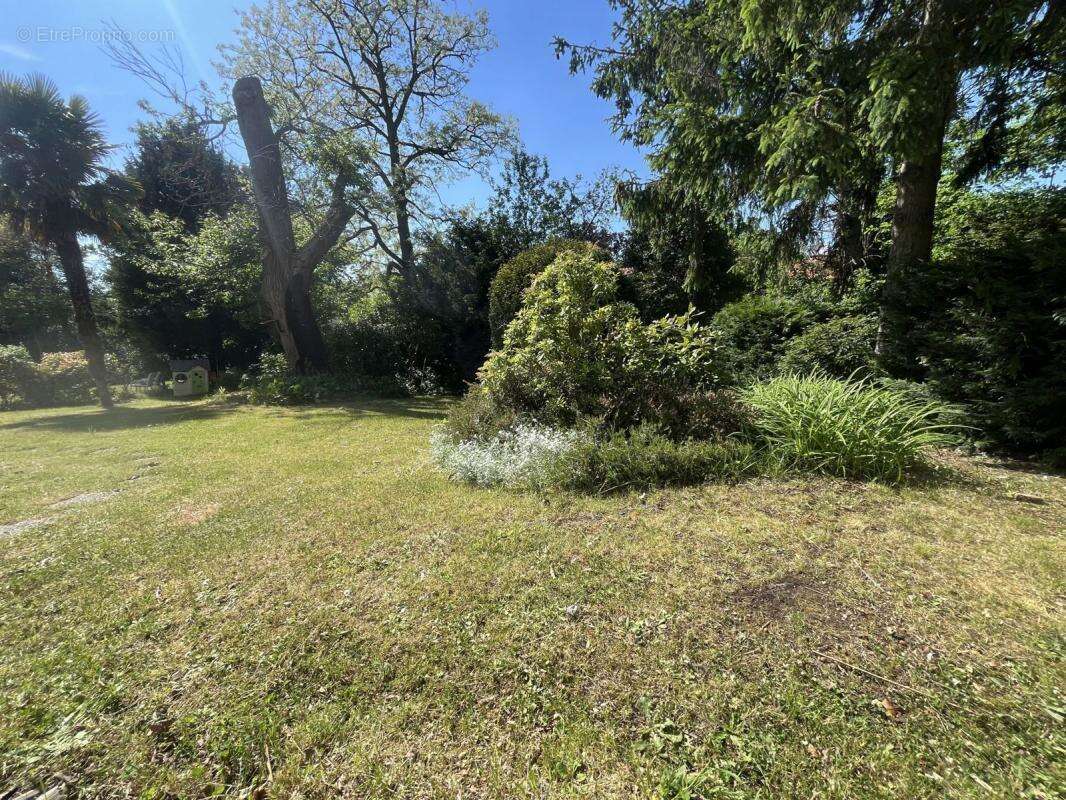 Maison à LA CELLE-SAINT-CLOUD