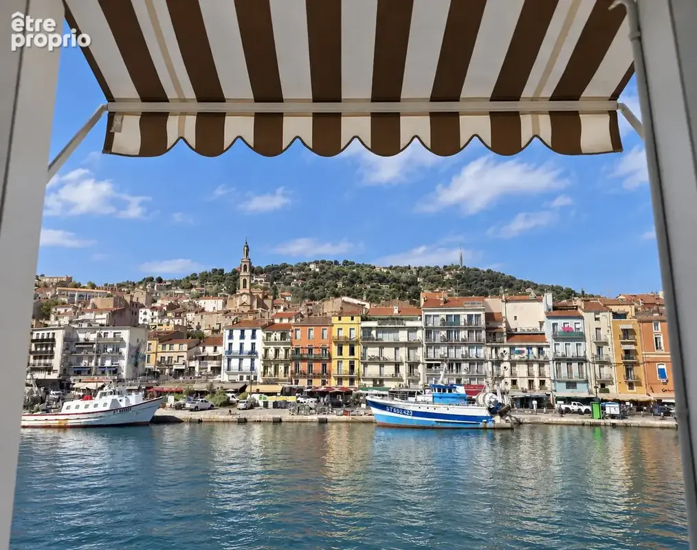 Sète  Quai Aspirant Herber  Appartement d'exception avec vue sur les canaux, terrasse et garage - photo 2