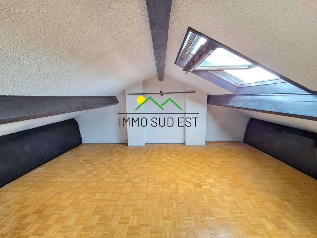 Maison à SAINT-MARCEL-LES-VALENCE