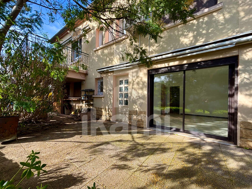 Maison à BAGNOLS-SUR-CEZE