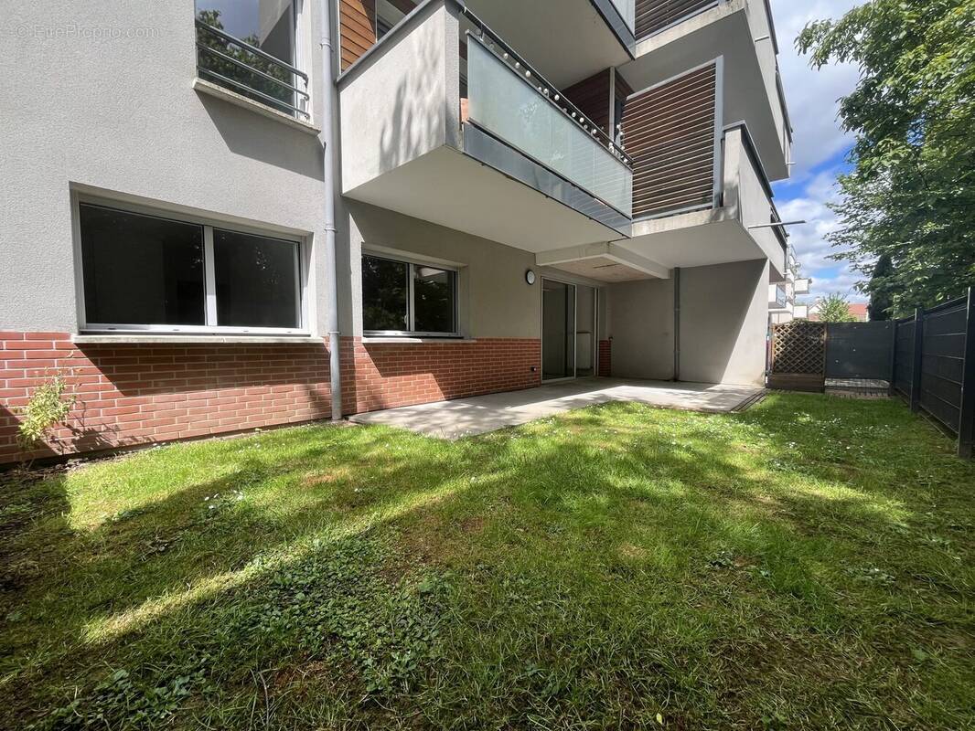 Appartement à LE MESNIL-ESNARD