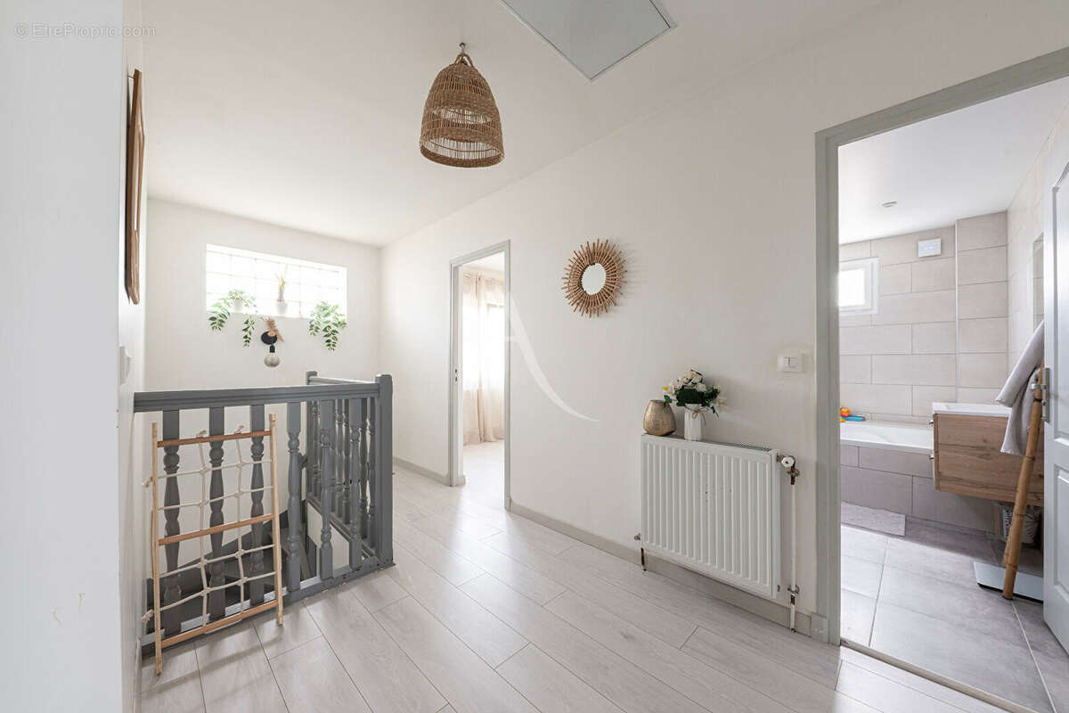 Maison à VAIRES-SUR-MARNE