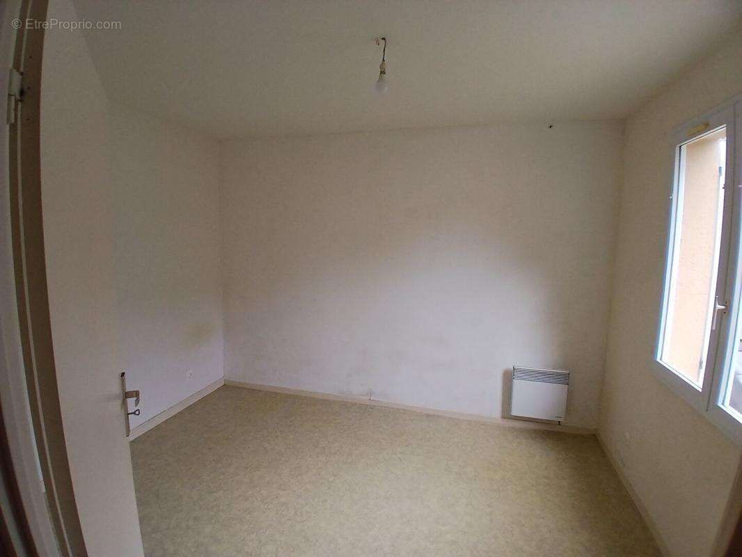 Maison T2 de plain-pied avec garage et jardin - photo 7