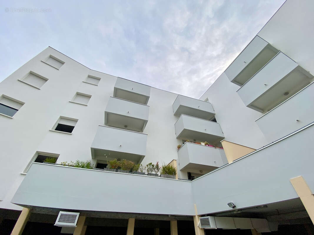 Bordeaux Tauzia, T2 avec balcon et parking - photo 7