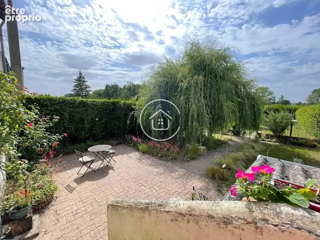 Maison ancienne rénovée dans un village toutes commodités - photo 12