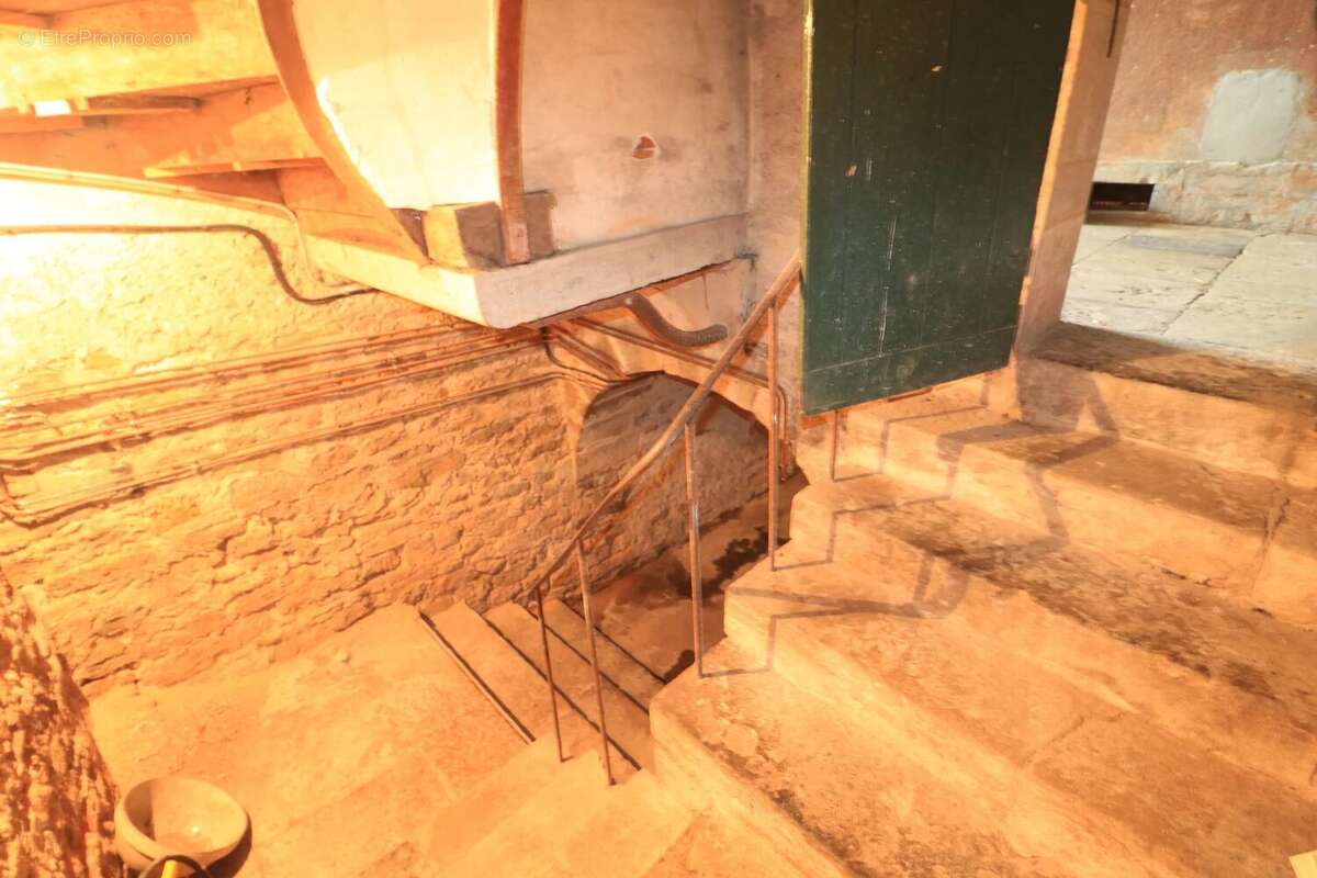 Maison à CHATILLON-EN-BAZOIS