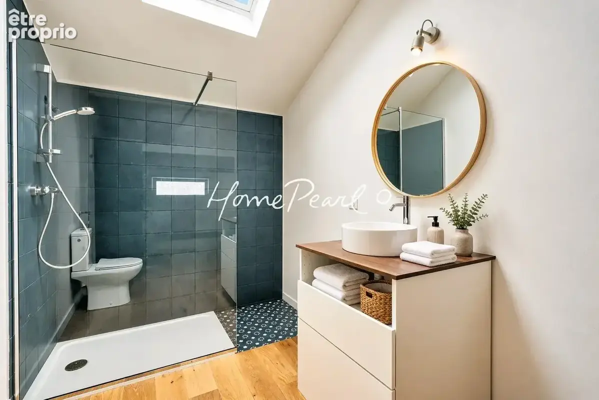 Loft de caractère – 160 m² Carrez – Beaux volumes – Jardin – Terrasse - photo 11