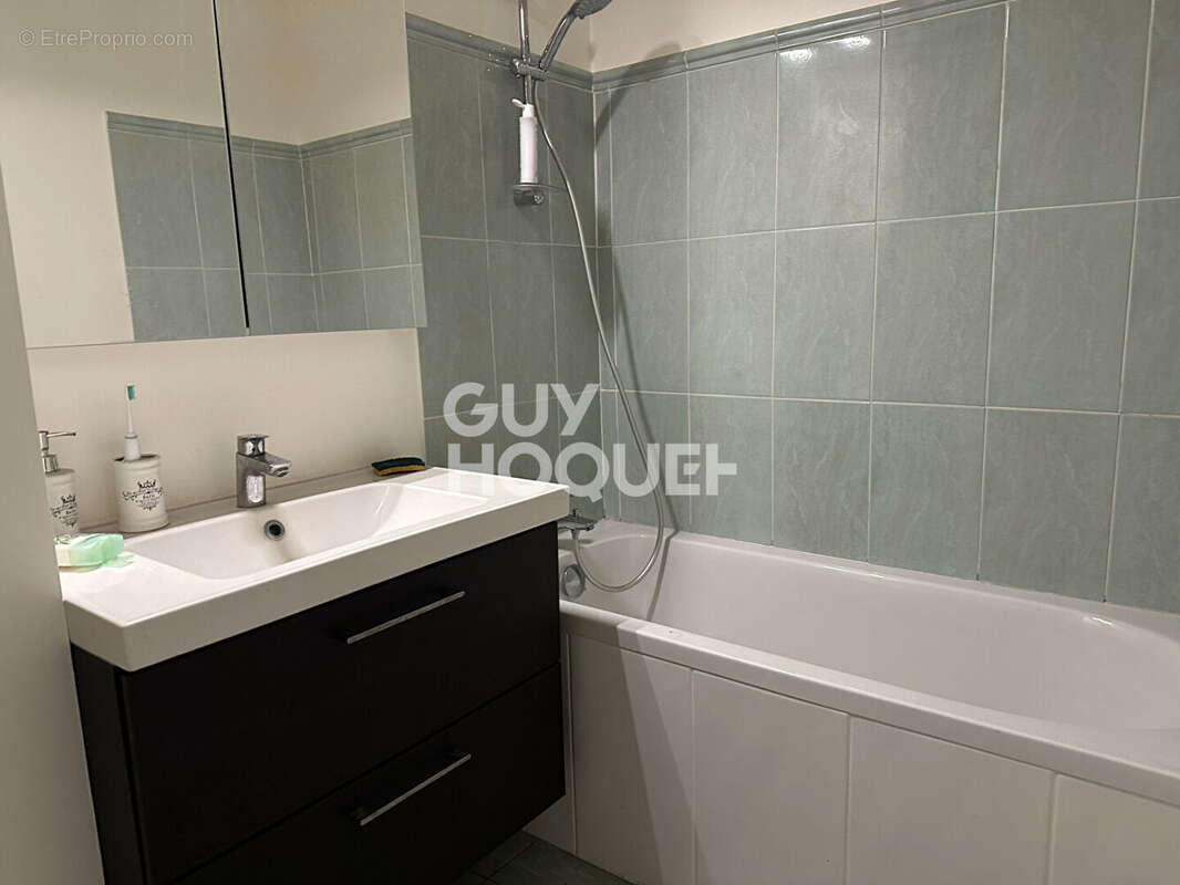 Appartement à LEVALLOIS-PERRET