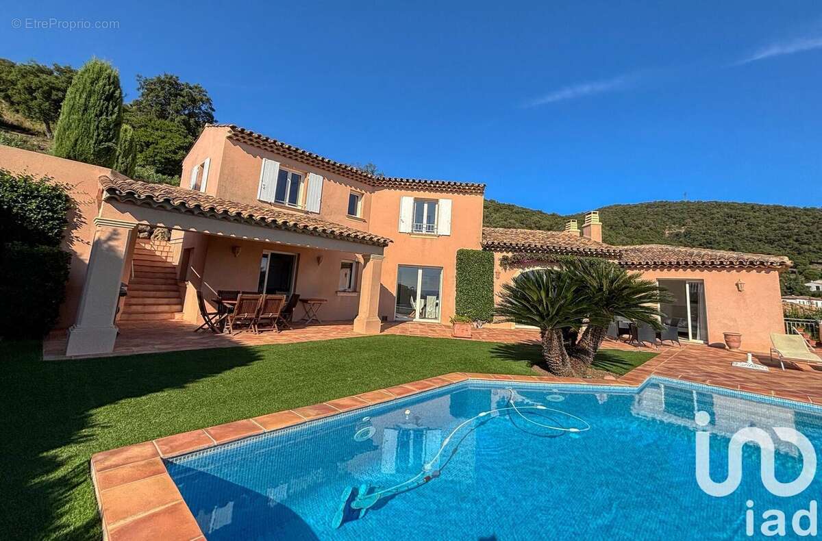 Maison 245 m² à Sainte-Maxime  - photo 2