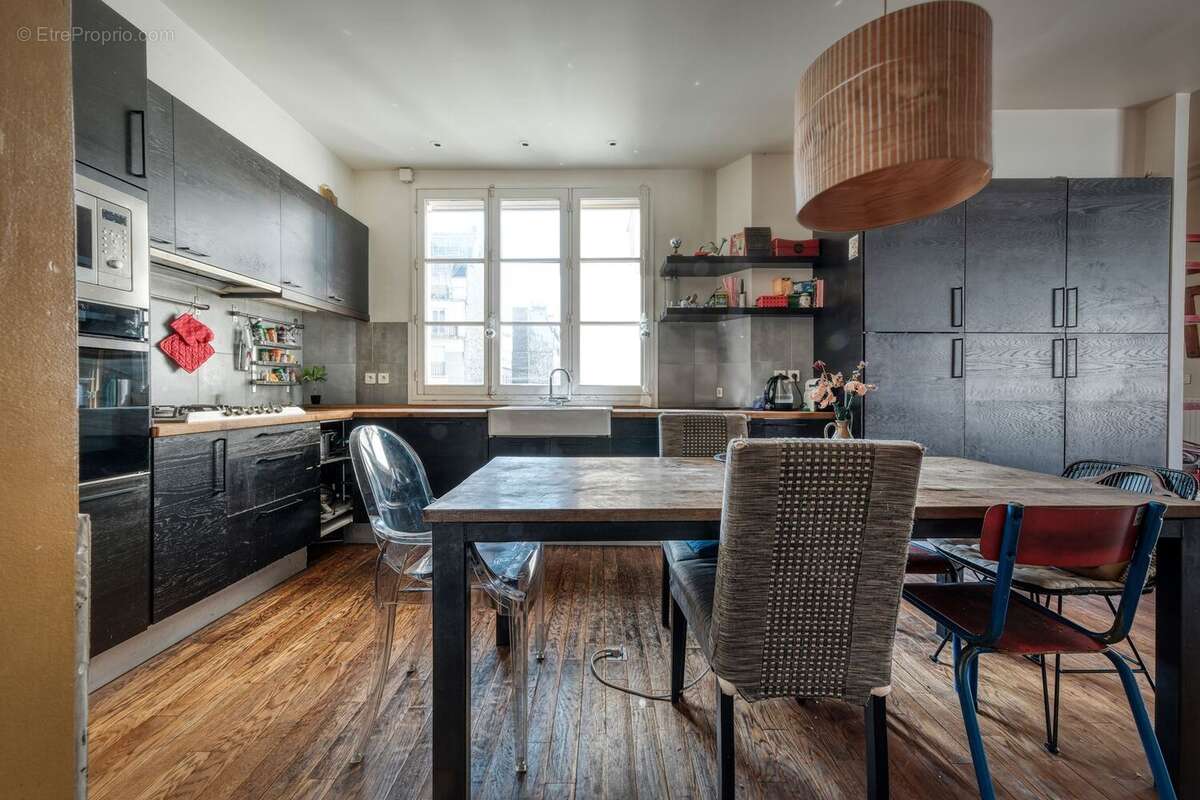 Appartement à PARIS-18E