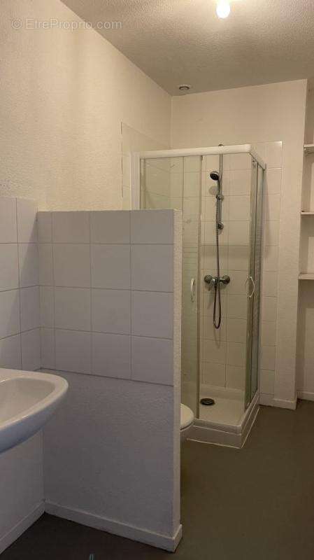 Appartement à MARINGUES