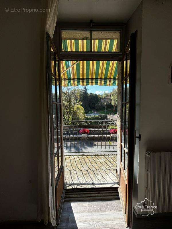 Maison à BAGNAC-SUR-CELE