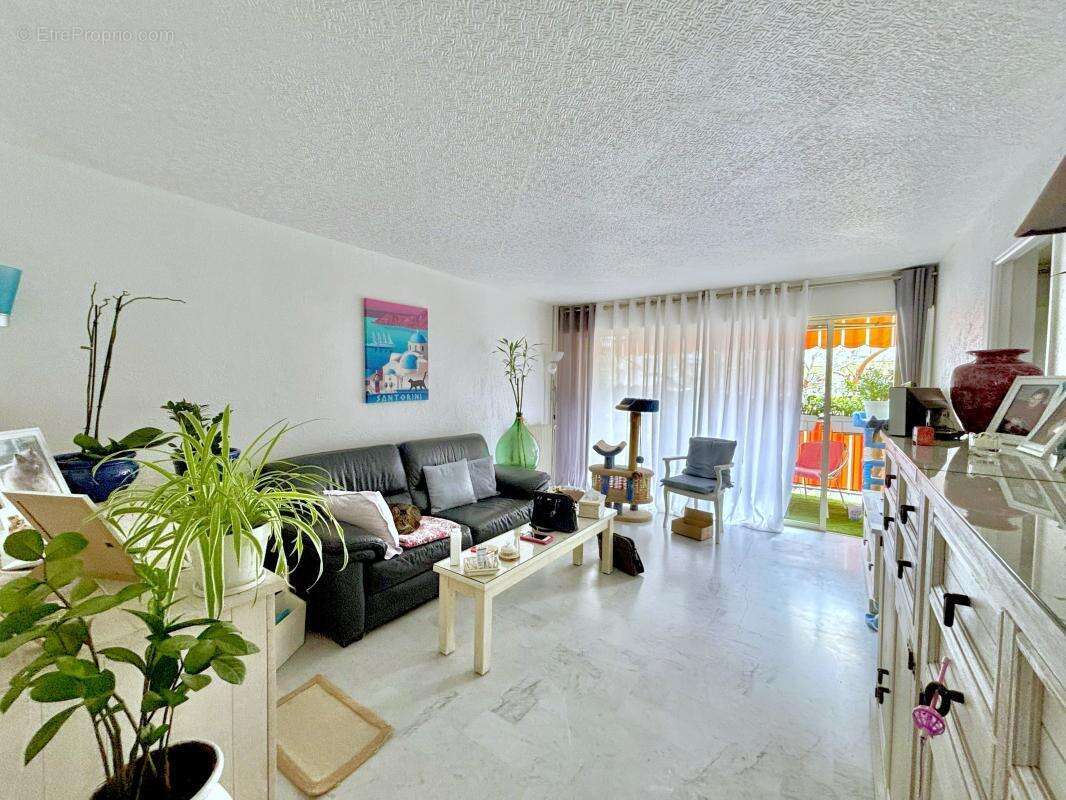 Appartement À Vendre - photo 2
