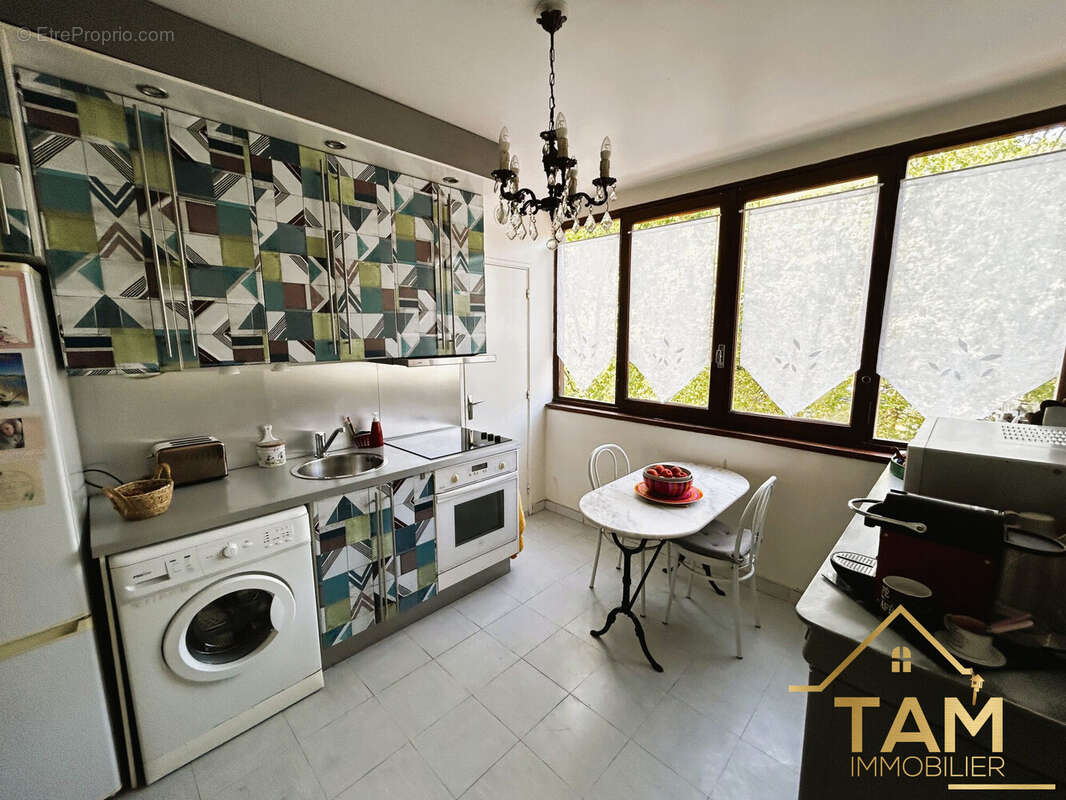 Appartement à FONTENAY-LE-FLEURY