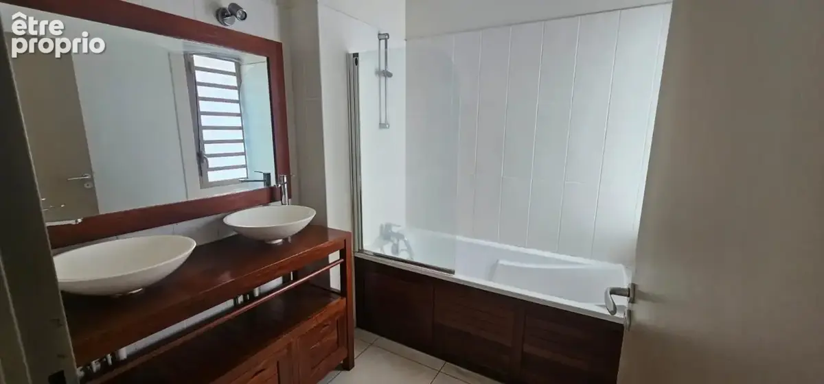 Appartement à vendre 3 pièces LA BRETAGNE (974) - photo 4
