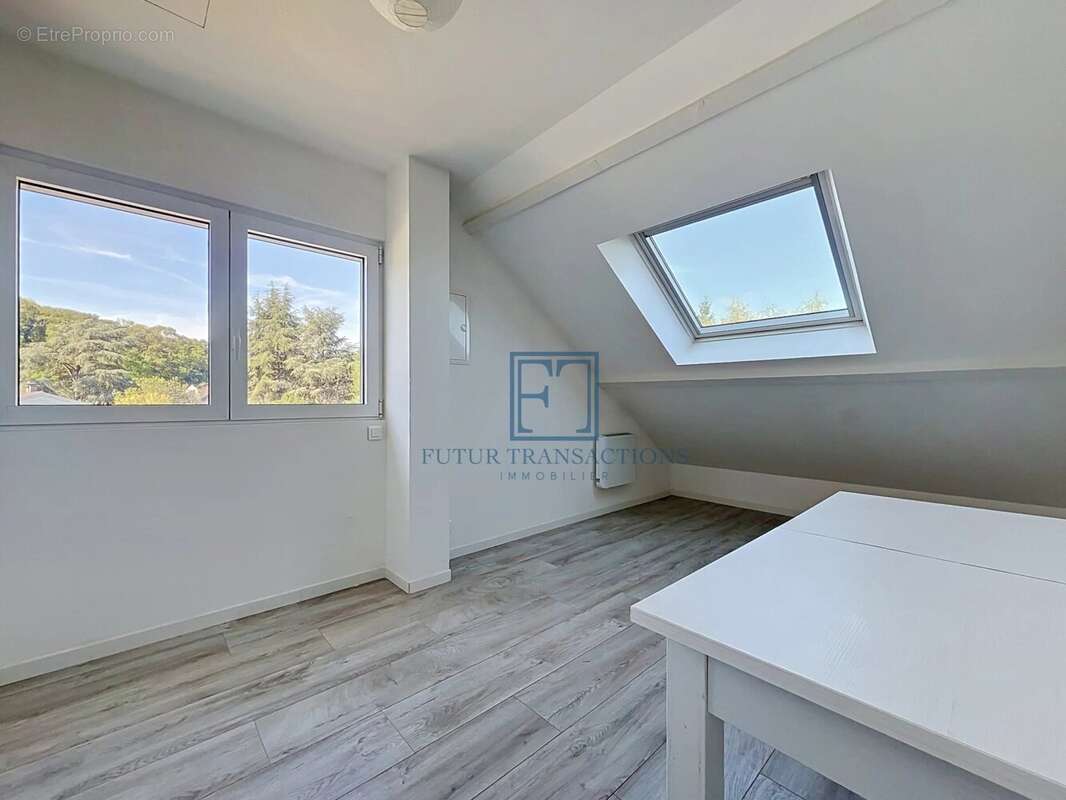 Elancourt - le village - photo 15