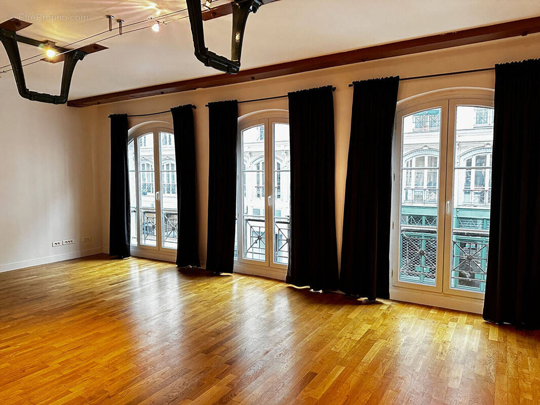 Appartement à PARIS-11E